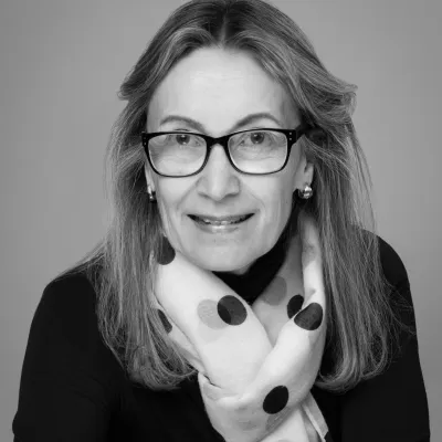 Lisa Ridgway_ headshot